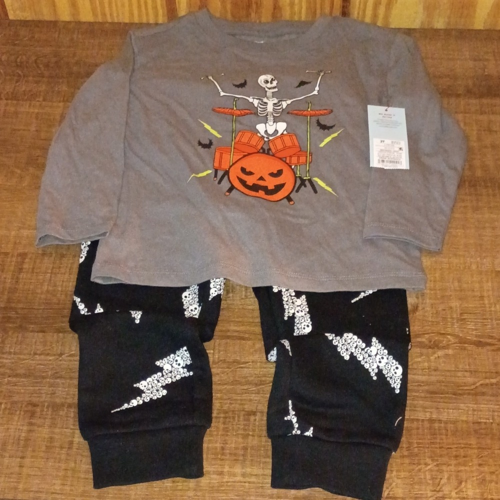 Cat & Jack 3T Gray Black Skeleton Halloween Outfit Set Shirt Pants Lightning